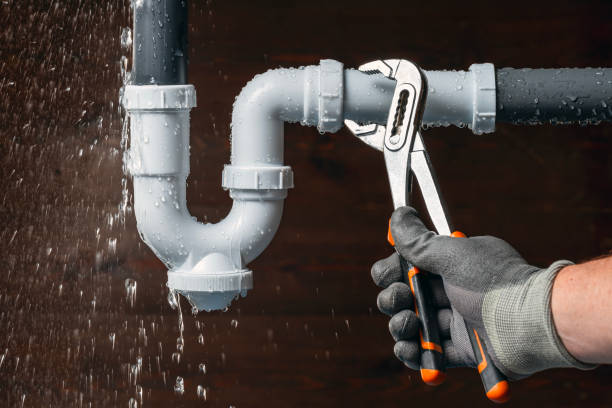 Professional Drain Cleaning technician working in Hunters, WA